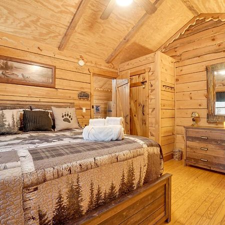 Secluded Family Retreat In Dahlonega With Hot Tub!ヴィラ エクステリア 写真