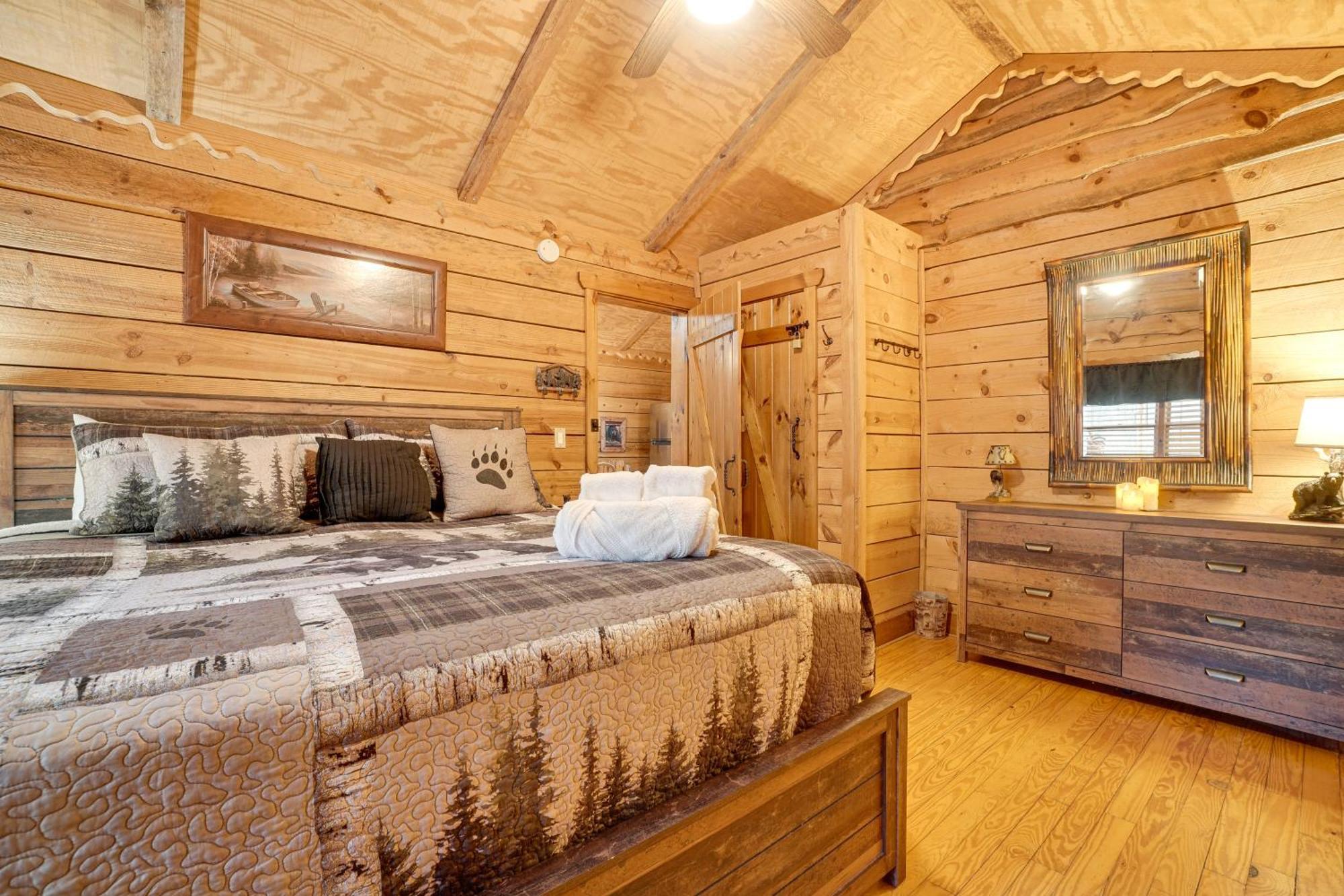 Secluded Family Retreat In Dahlonega With Hot Tub!ヴィラ エクステリア 写真