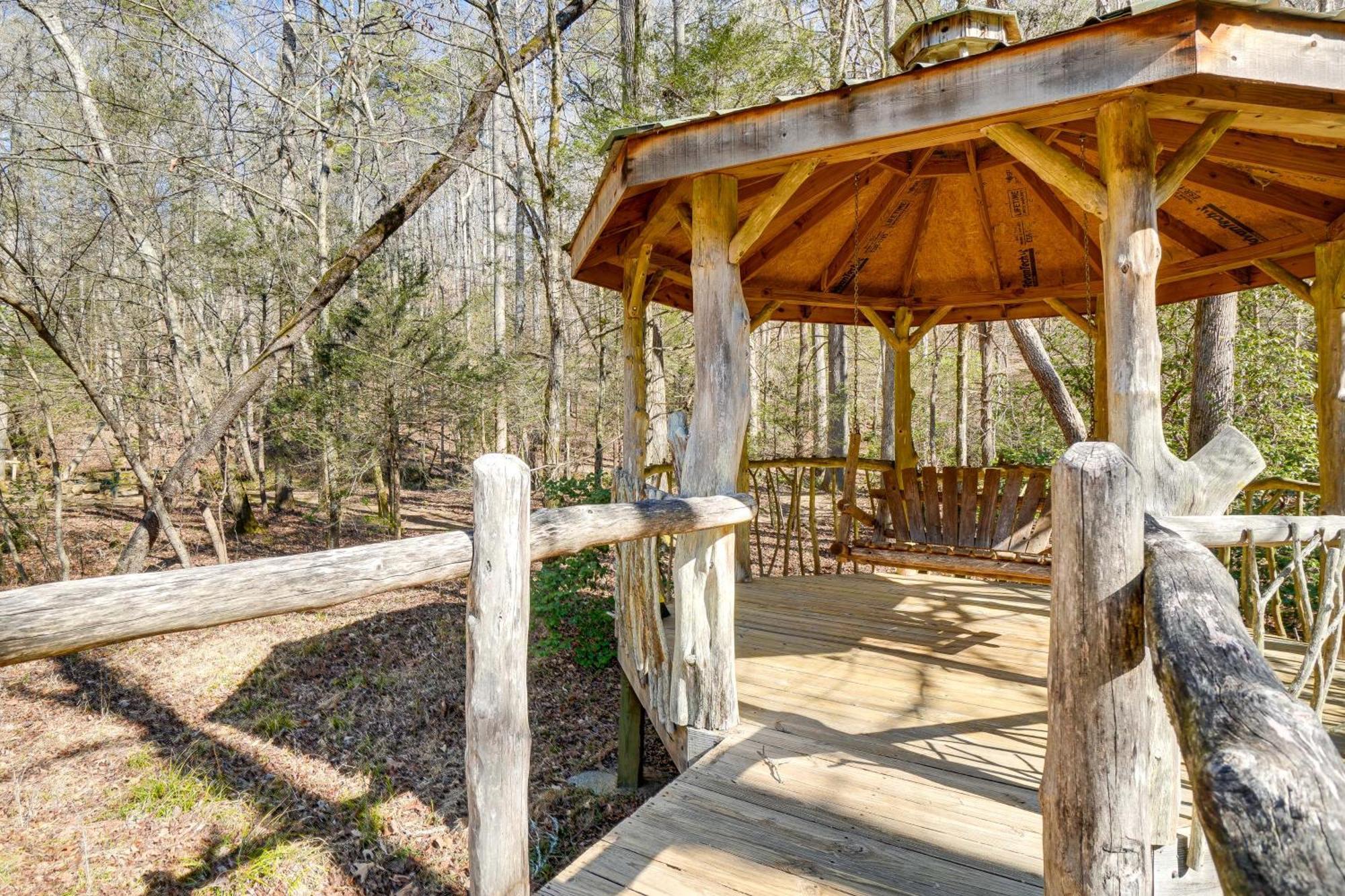 Secluded Family Retreat In Dahlonega With Hot Tub!ヴィラ エクステリア 写真