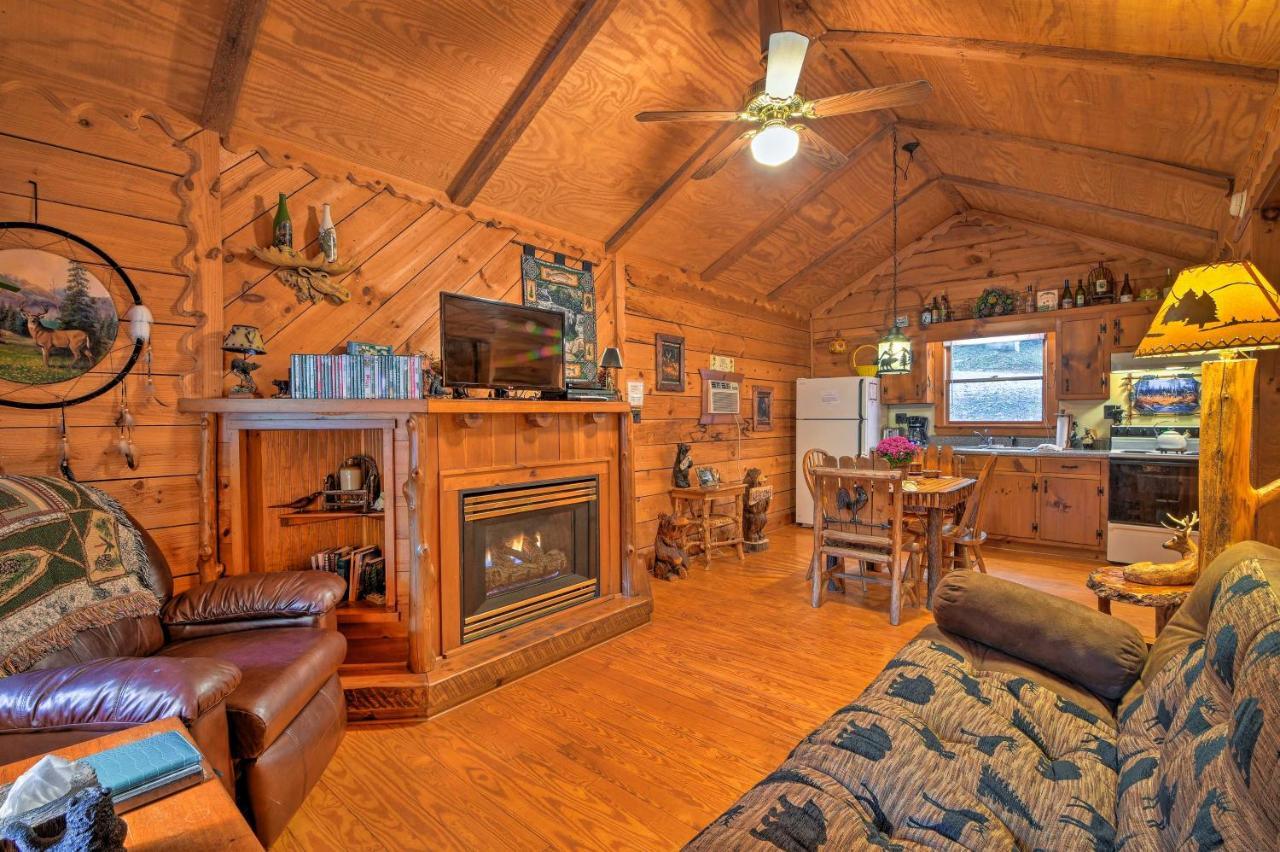 Secluded Family Retreat In Dahlonega With Hot Tub!ヴィラ エクステリア 写真